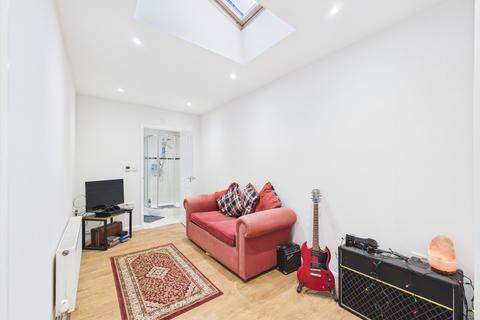3 bedroom semi-detached house for sale, Hawkwood Crescent, Worcester, Worcestershire, WR2