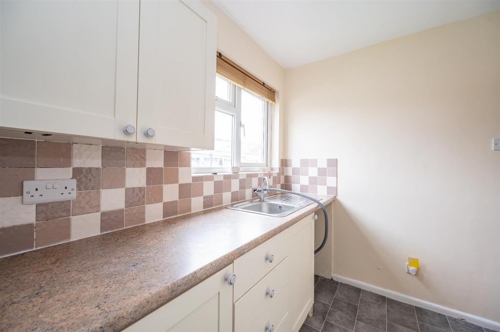7 Rapley Court 24 12.jpg