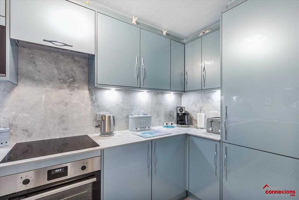 Kitchen (2)