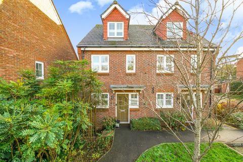 3 bedroom semi-detached house for sale, Clayhanger, Surrey GU4