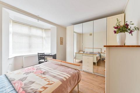4 bedroom flat for sale, Wood House, Gaskell Street, Stockwell, London, SW4
