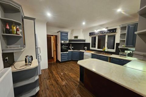 4 bedroom detached bungalow for sale, Clynderwen SA66