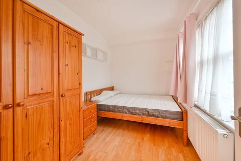 1 bedroom flat for sale, Uxbridge Road, Ealing, London, W13