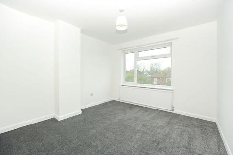 3 bedroom detached house to rent, Beech Avenue, Ruislip, HA4