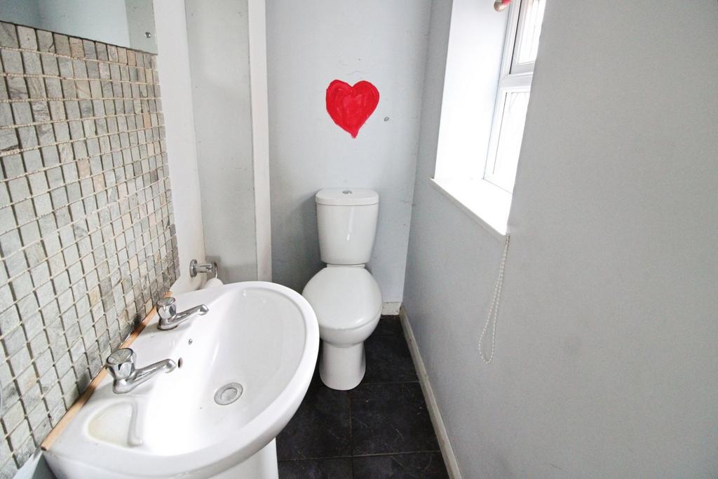 Cloakroom / WC