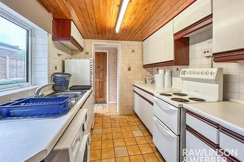 undefined, Avern Road, West Molesey KT8
