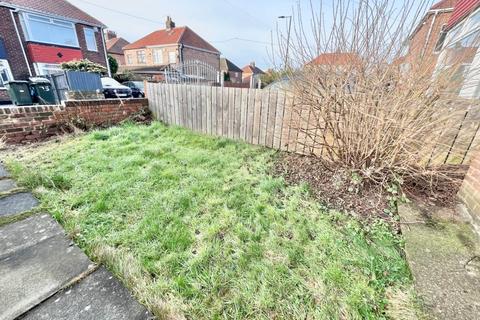 2 bedroom semi-detached house to rent, Embleton Gardens, Newcastle Upon Tyne NE5