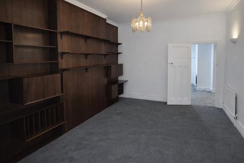 2 bedroom flat to rent, Golders Green Rd, Golders Green