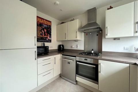 2 bedroom terraced house for sale, Challney Gardens, Luton, Bedfordshire, LU4 8QQ