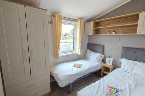 2 bedroom park home for sale, Alberta Holiday Park