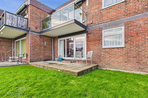 2 bedroom apartment for sale, Mill Close, Chichester