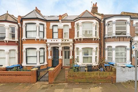2 bedroom flat to rent, Windsor Road, London NW2