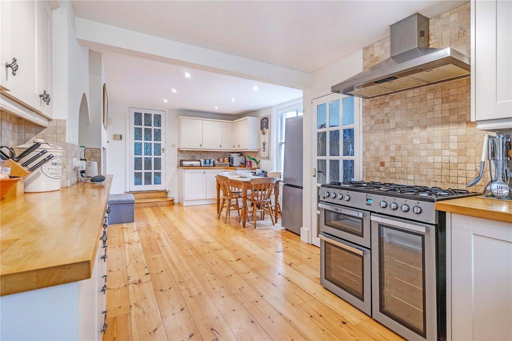Kitchen/Breakfast