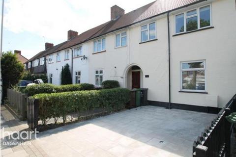3 bedroom terraced house to rent, Heathway, DAGENHAM