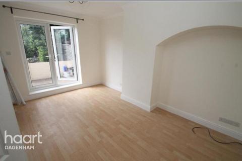 3 bedroom terraced house to rent, Heathway, DAGENHAM