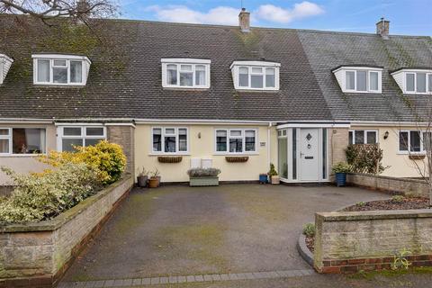 3 bedroom terraced house for sale, Avon Court, Evesham WR11