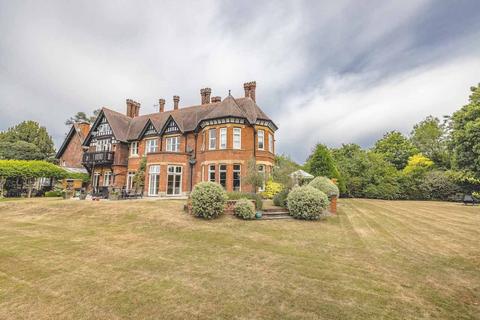 3 bedroom apartment to rent, The Friary, Old Windsor SL4