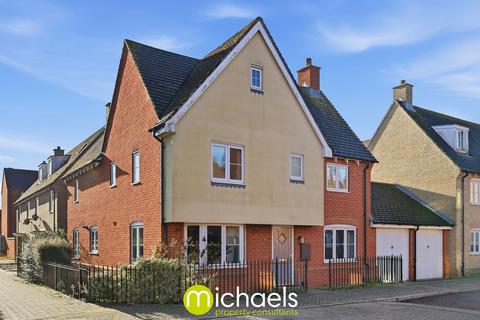 4 bedroom detached house for sale, Secundus Drive, Colchester, CO2