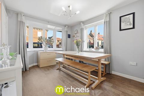 4 bedroom detached house for sale, Secundus Drive, Colchester, CO2