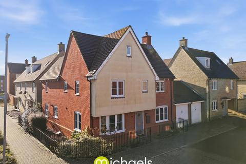 4 bedroom detached house for sale, Secundus Drive, Colchester, CO2