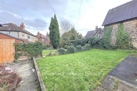 4 bedroom semi-detached house to rent, Dennistead Crescent, Headingley LS6