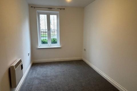 2 bedroom flat to rent, Flat 3 Weavers Court,, Carterton