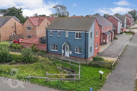 3 bedroom detached house for sale, Harness Maker Way, Hethersett, Norwich
