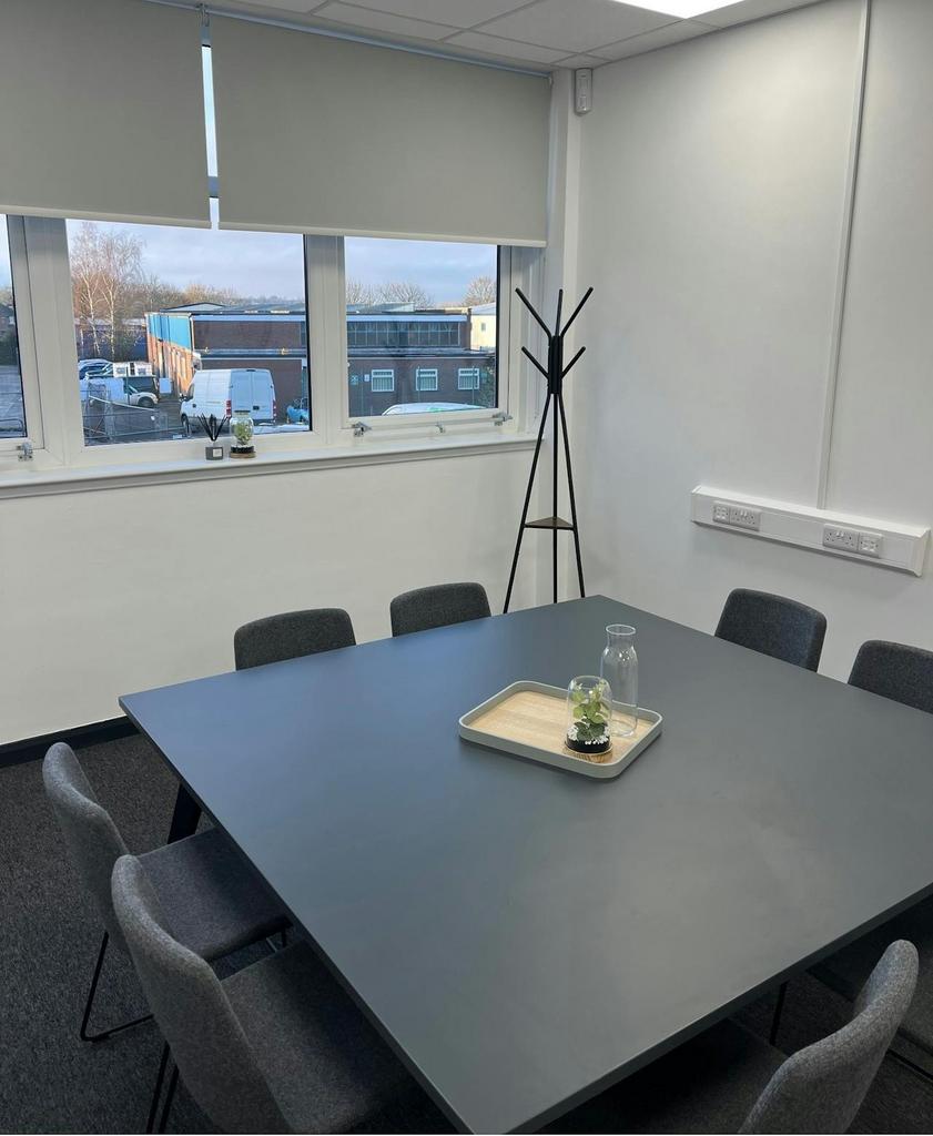 Meeting room 8 people-3.jpg