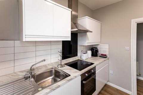 2 bedroom flat to rent, Station Road, Eaglescliffe
