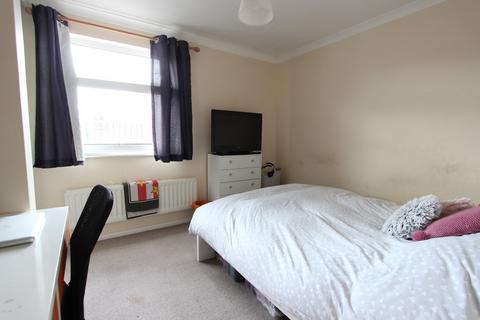 3 bedroom flat to rent, Lower Brook Street, Winchester, SO23