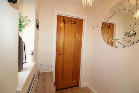 3 bedroom semi-detached house for sale, Woodlands Drive, Skelmanthorpe, Huddersfield HD8 9DB