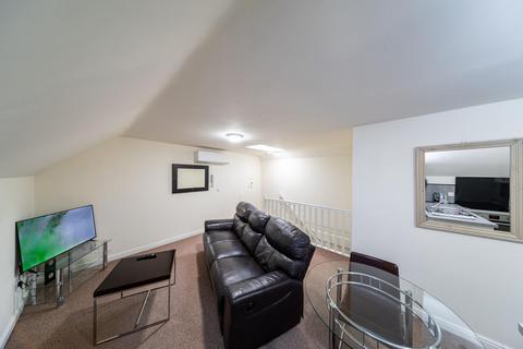 2 bedroom flat to rent, 15 Station Road, Eaglescliffe