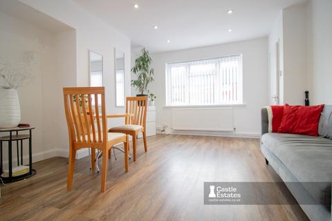 3 bedroom end of terrace house for sale, Burrows Avenue, Beeston, NG9 2QW