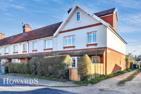 4 bedroom end of terrace house for sale, Mount Pleasant, Southwold