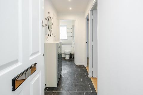 2 bedroom flat to rent, John Maurice Close, London SE17