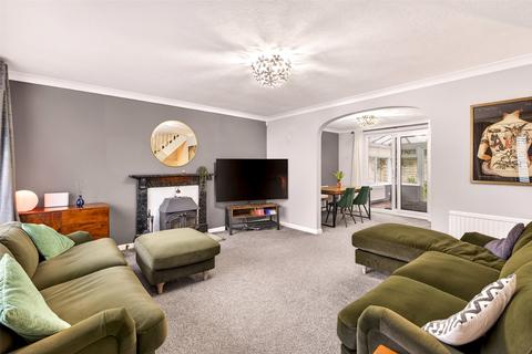 4 bedroom detached house for sale, Prince William Close, Worthing BN14