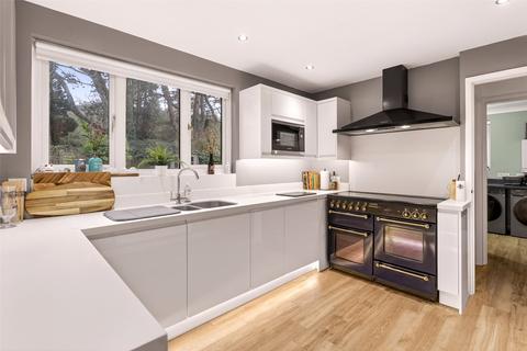 4 bedroom detached house for sale, Prince William Close, Worthing BN14