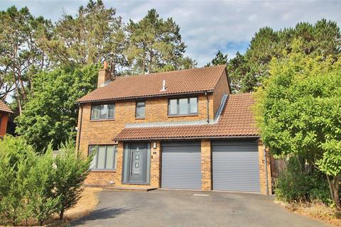 4 bedroom detached house for sale, Prince William Close, Worthing BN14