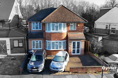 6 bedroom detached house for sale, Cheyneys Avenue, Edgware, HA8