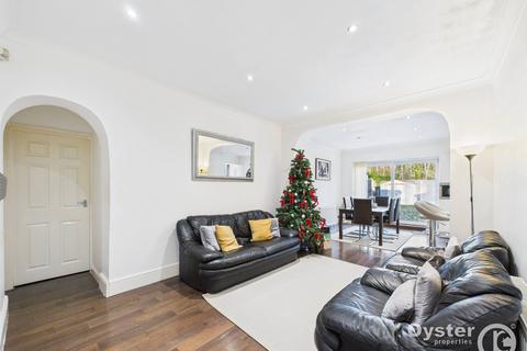 Cheyneys Avenue, Edgware, HA8