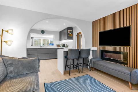 4 bedroom end of terrace house for sale, Cherry Croft, Welwyn Garden City