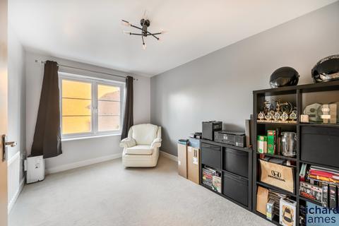 2 bedroom apartment for sale, Stonehenge Road, Wichelstowe, Swindon, SN1