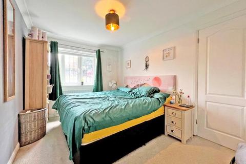 2 bedroom apartment for sale, Monteagle Lane, Hampshire GU46