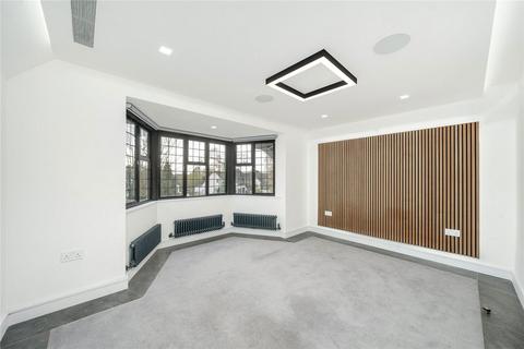 3 bedroom flat to rent, Beech Hill Avenue, Barnet EN4