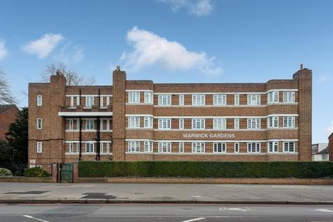 2 bedroom flat for sale, Warwick Gardens, London Road, Thornton Heath, Surrey, CR7