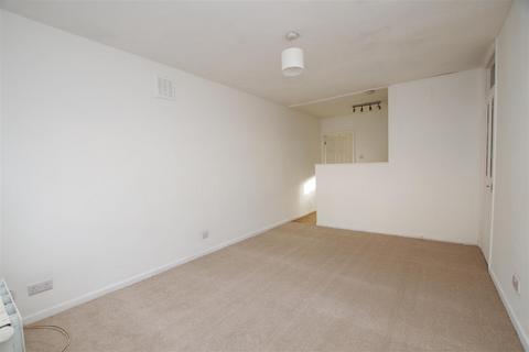 undefined, Ferndale Road, Swindon SN2
