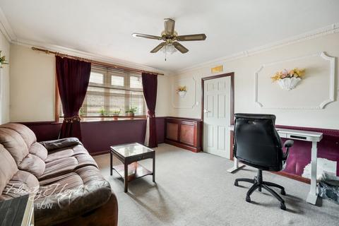 3 bedroom end of terrace house for sale, Susannah Street, London, E14