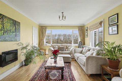 4 bedroom detached house for sale, Wicken Road, Newport CB11