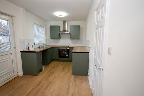 3 bedroom terraced house to rent, Greenlands, Jarrow