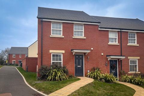 3 bedroom semi-detached house to rent - Highbrook Way, Lydney